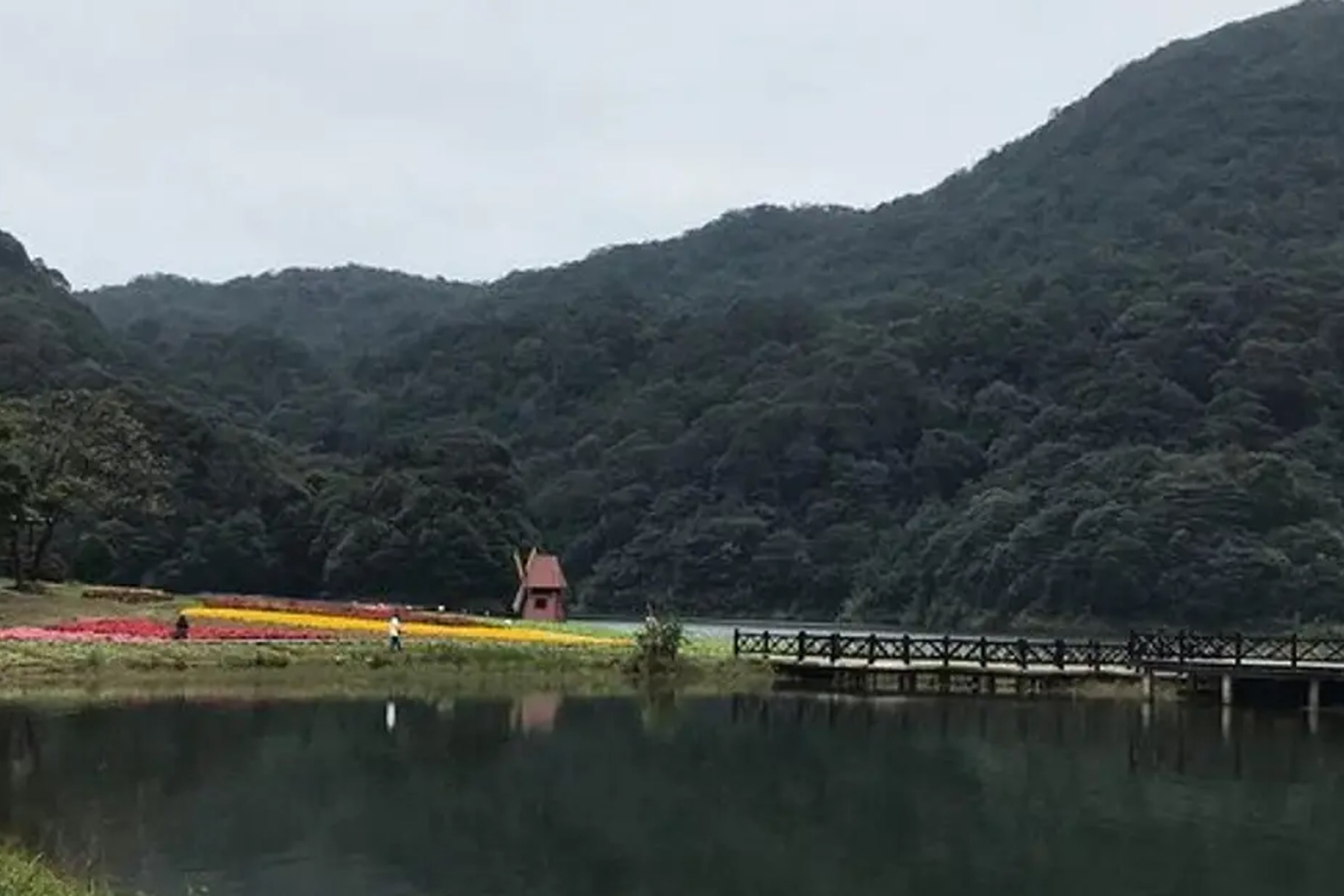 Private Day Trip to Shimen National Park and Conghua Hot Spring from Guangzhou